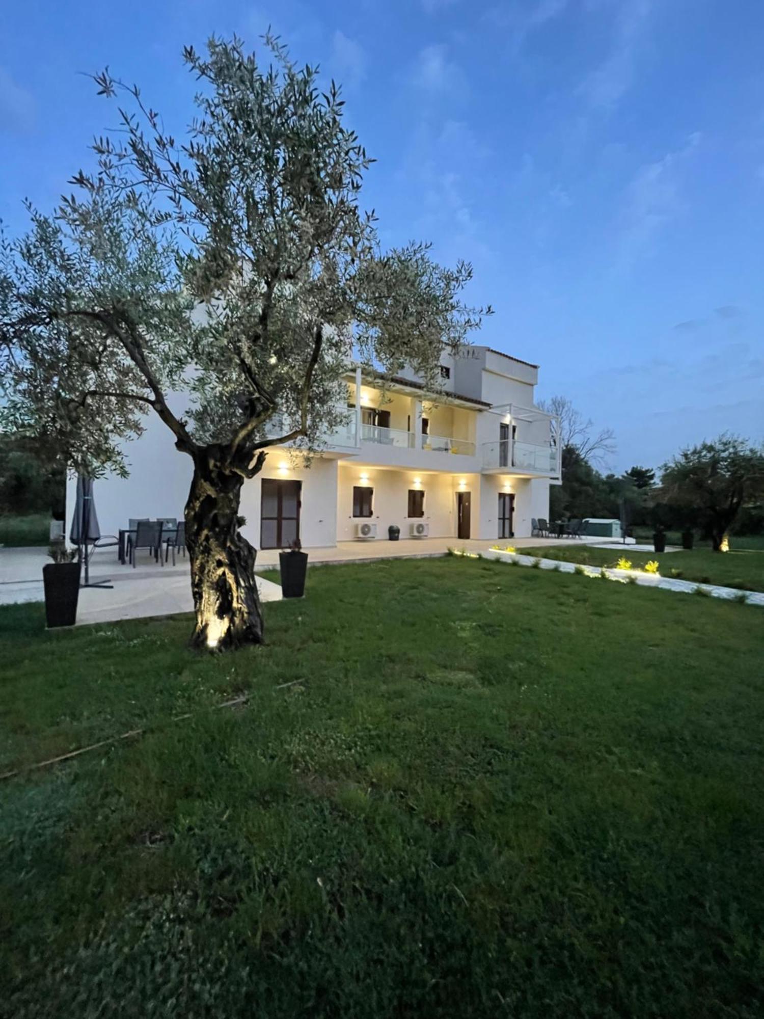 Villa Rodelia Roda  Rum bild